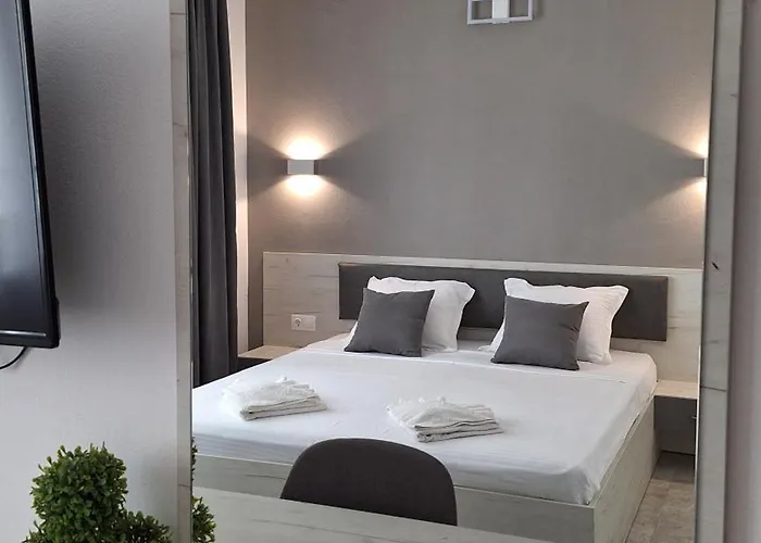 Guest house Laguna 2*